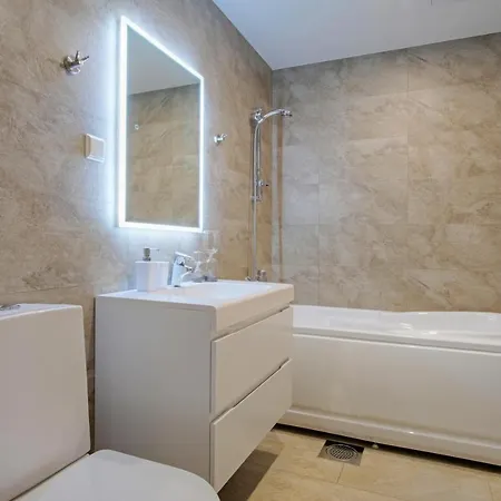 Foorum Penthouse Next To The Old Town Tallinn